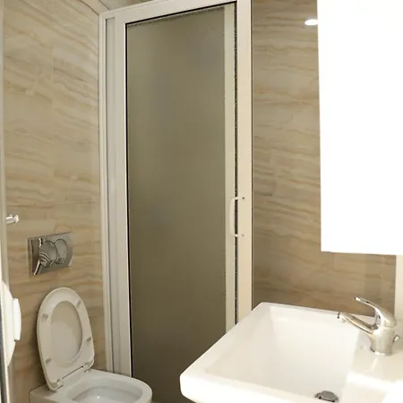 Hotel Kalpazo Tommy Durres 4*