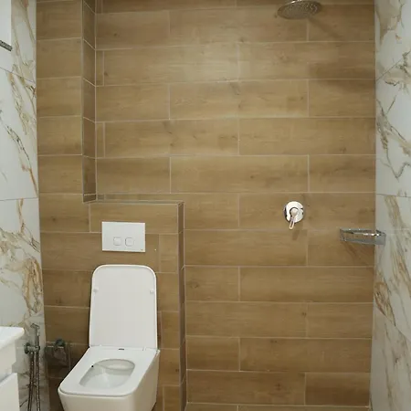 Kalpazo Tommy Durres 4* Bisht Kamez