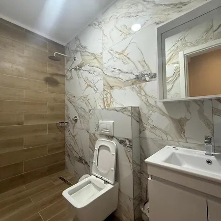 Kalpazo Tommy Durres