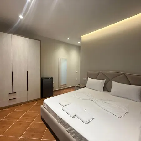 Kalpazo Tommy Durres 4*