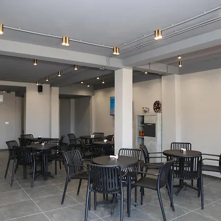 Hotel Kalpazo Tommy Durres Bisht Kamez