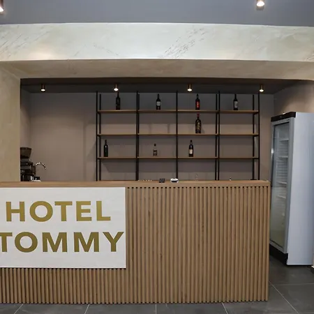 Ξενοδοχείο Kalpazo Tommy Durres 4*
