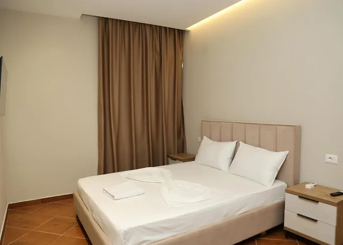 Kalpazo Tommy Durres 4*