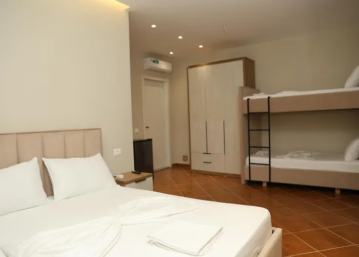 Kalpazo Tommy Durres 4* Bisht Kamez