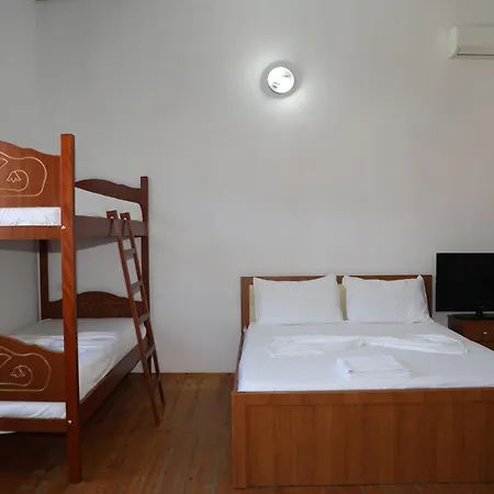 Kalpazo Tommy Durres 4*