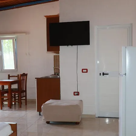 Kalpazo Tommy Durres 호텔 4*