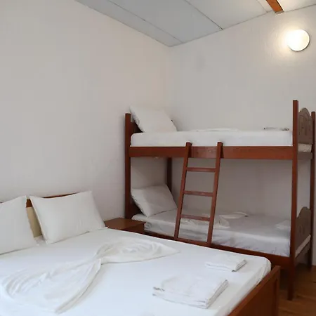 Kalpazo Tommy Durres 4*