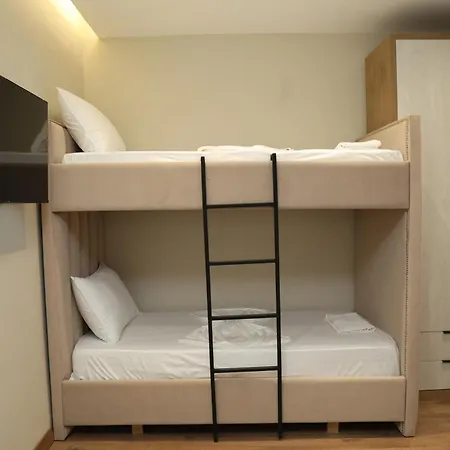 Kalpazo Tommy Durres 4*