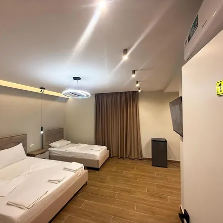 Kalpazo Tommy Durres 호텔 4*