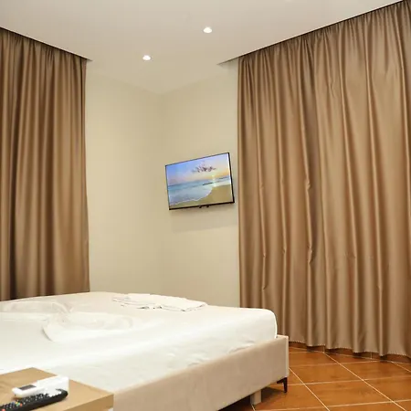 Kalpazo Tommy Durres 4*