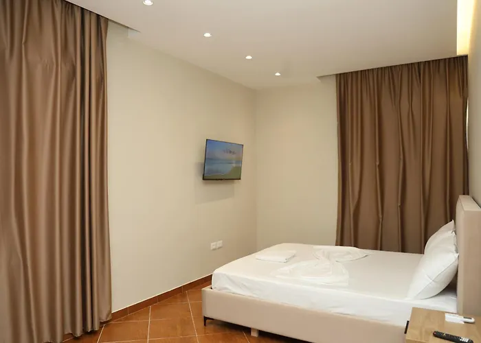 Hotel Kalpazo Tommy Durres 4*