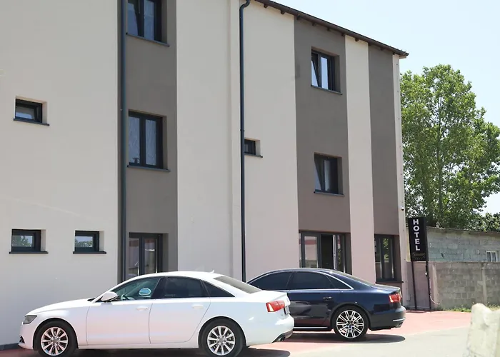 Kalpazo Tommy Durres Hotel 4*